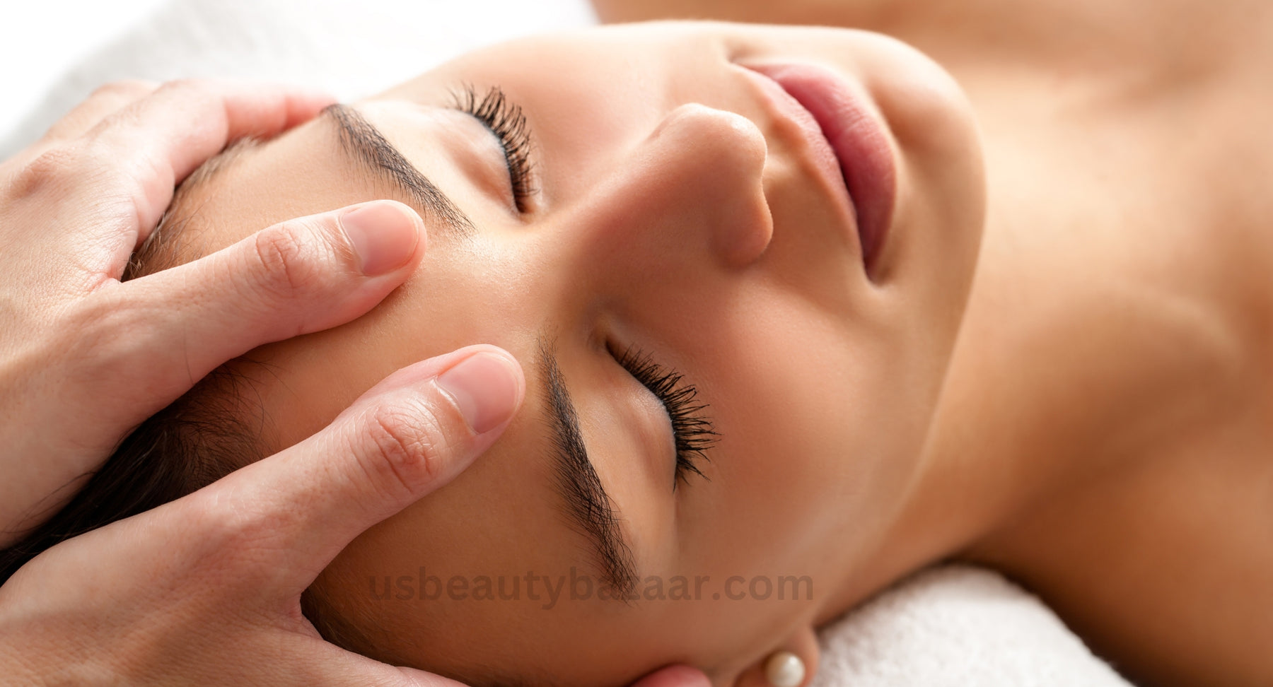 Glow Getter: Unveiling the Skin Benefits of Facial Massages