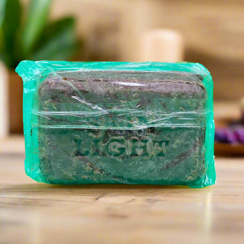 Skin Light Soap Carrot Essence 150g (Damaged)